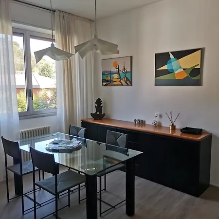 アパート Casa “il Gufo” アローナ